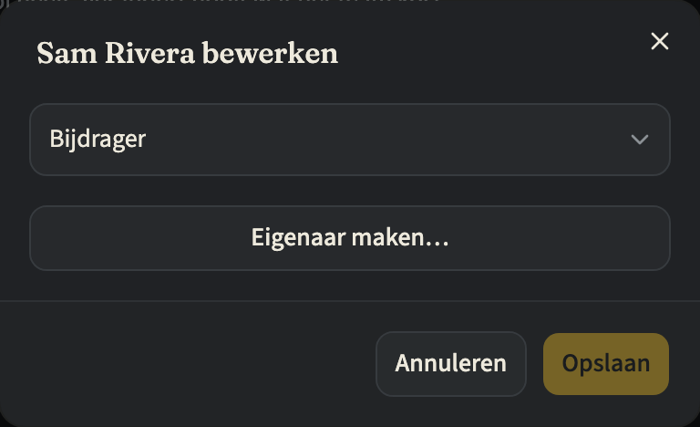 Het venster om een teamlid te bewerken, met de rol Bijdrager, een knop Eigenaar maken… en de knoppen Annuleren en Opslaan